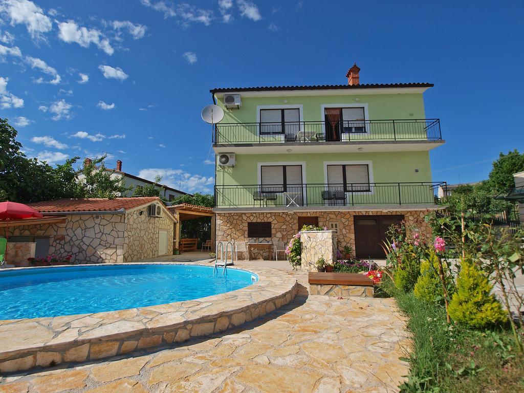 Apartments Ivanka 1056 Pula Dış mekan fotoğraf
